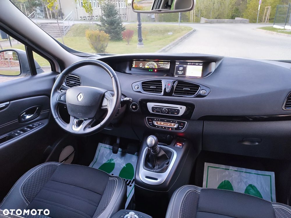 Renault Grand Scenic ENERGY TCe 130 BOSE EDITION - 28
