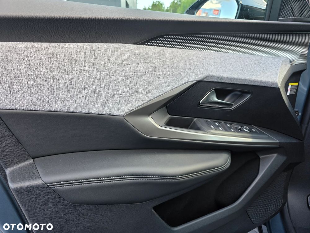 Peugeot 3008 1.2 PureTech mHEV GT E-DCS6 - 26