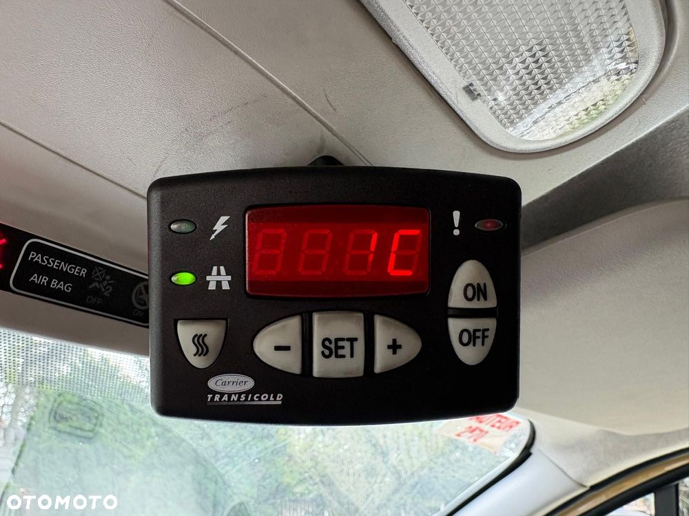 Renault Trafic - 21