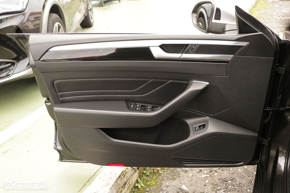 VW Arteon 2.0 TDI Elegance DSG - 32