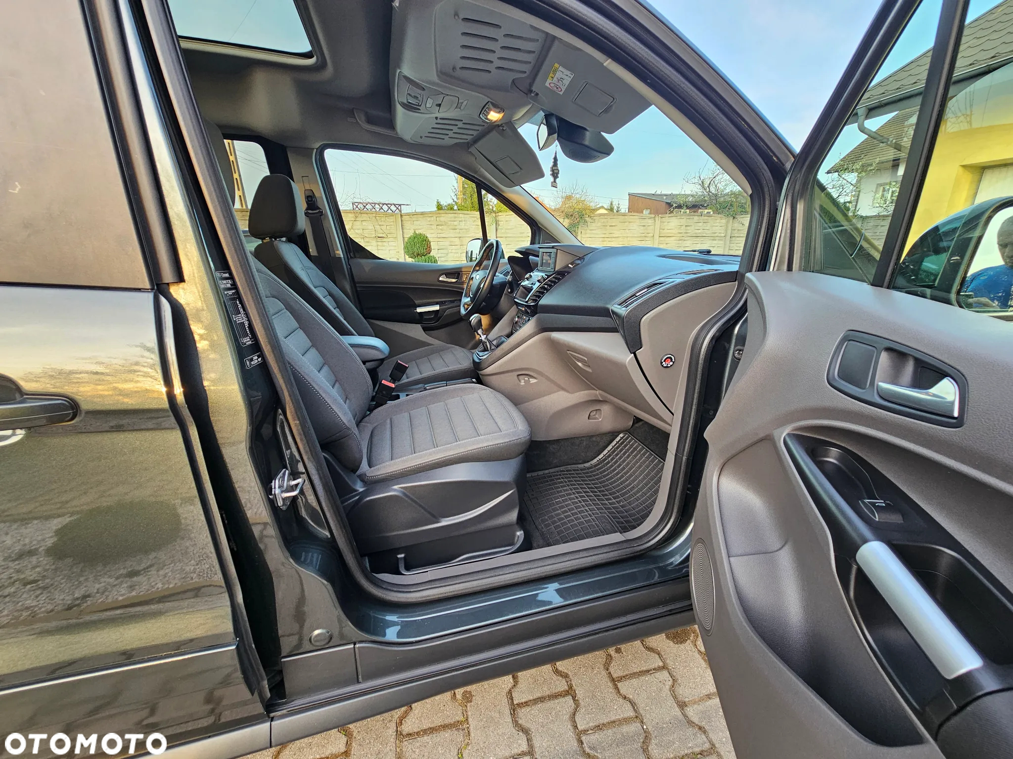 Ford Tourneo Connect Grand - 5