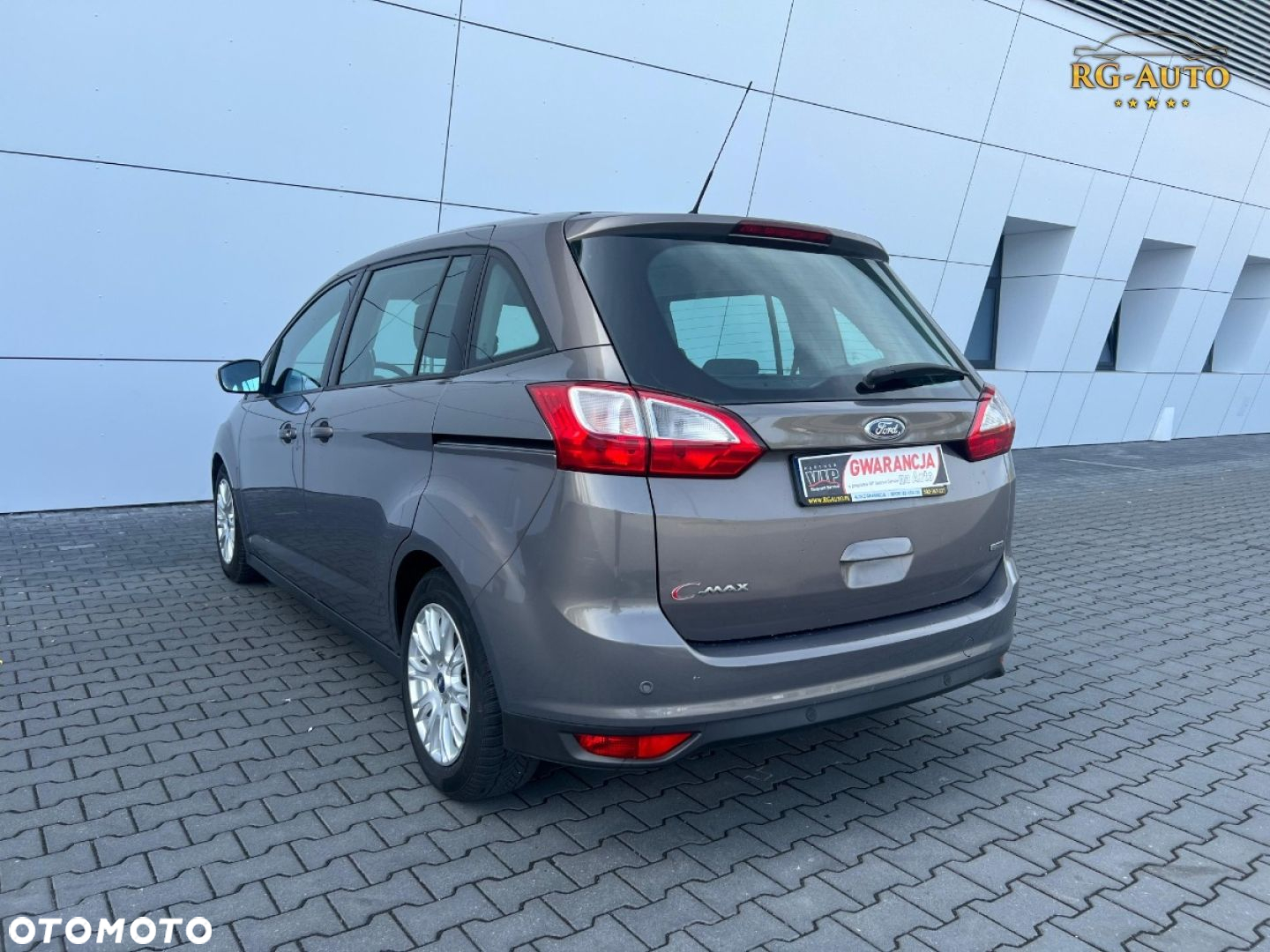 Ford Grand C-MAX - 12