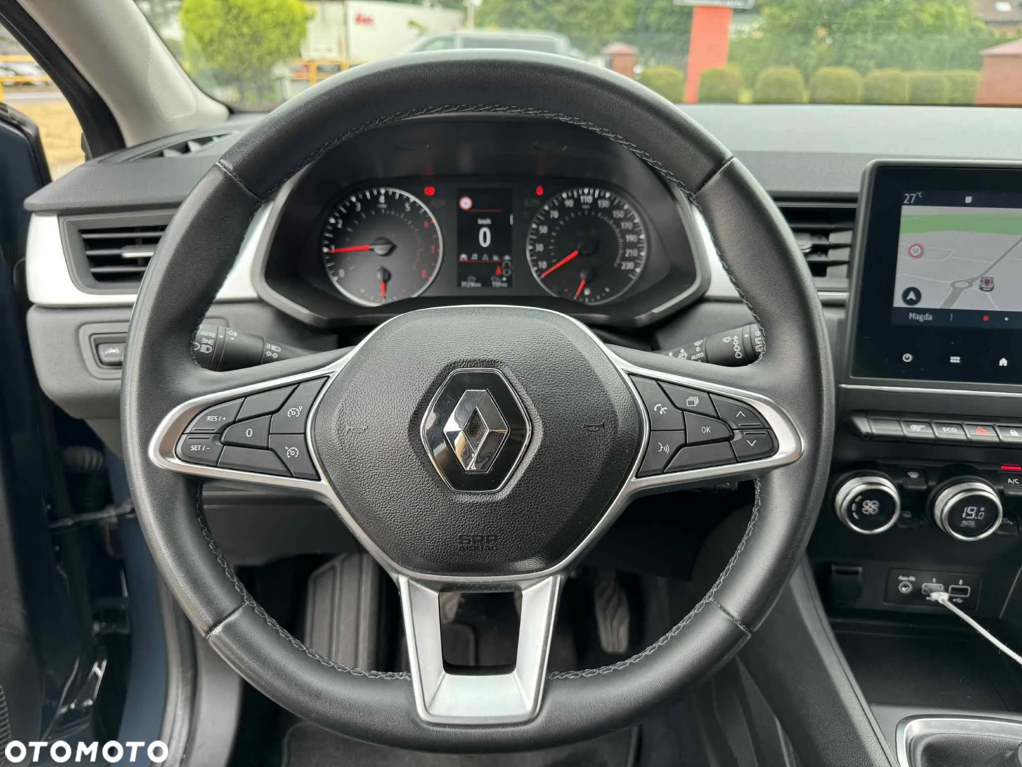 Renault Captur - 12