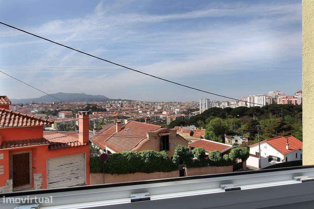 Apartamento T3 em Condomínio Fechado com vista Serra Sintra e parqueam - Grande imagem: 3/28
