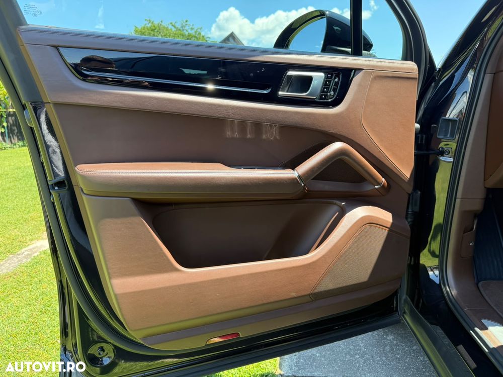 Porsche Cayenne Standard - 10