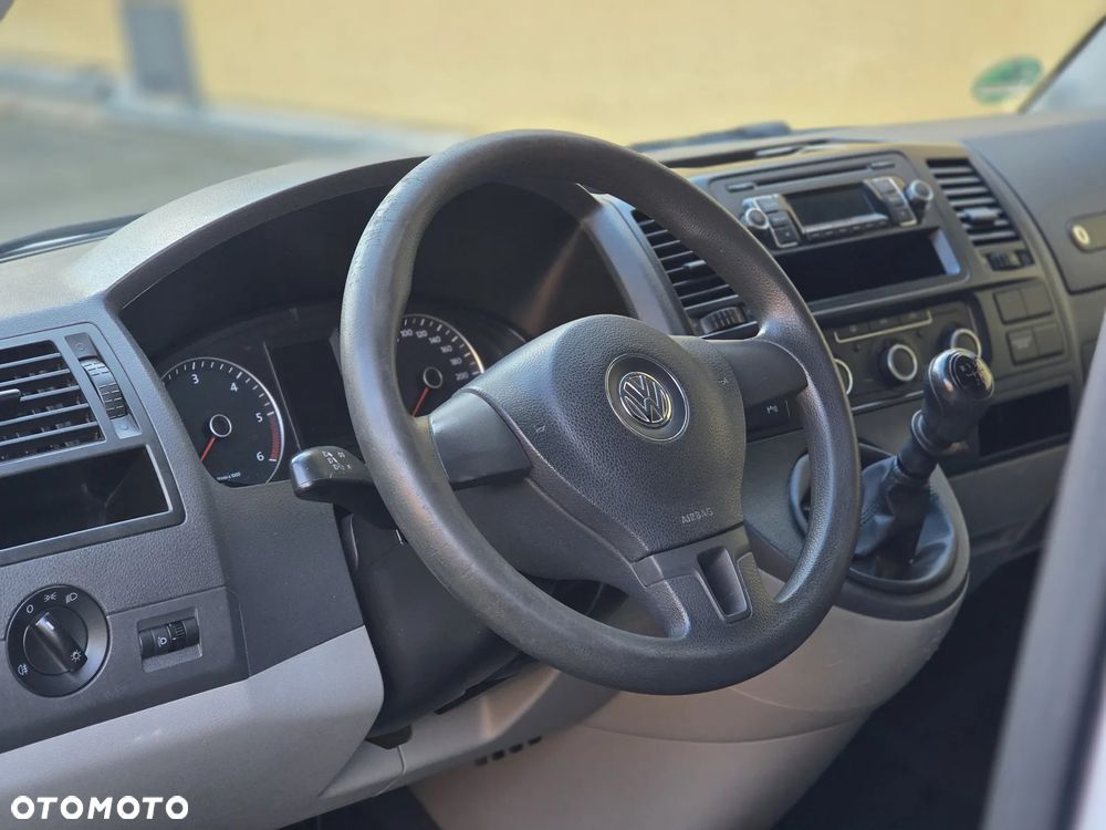 Volkswagen Transporter T5 - 18