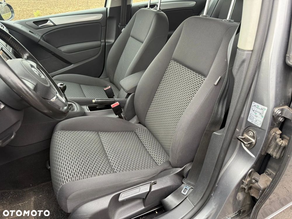 Volkswagen Golf - 14