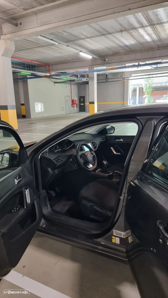 Peugeot 308 PureTech 82 Active - 37