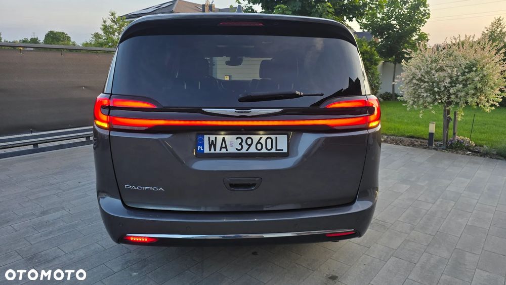 Chrysler Pacifica - 6