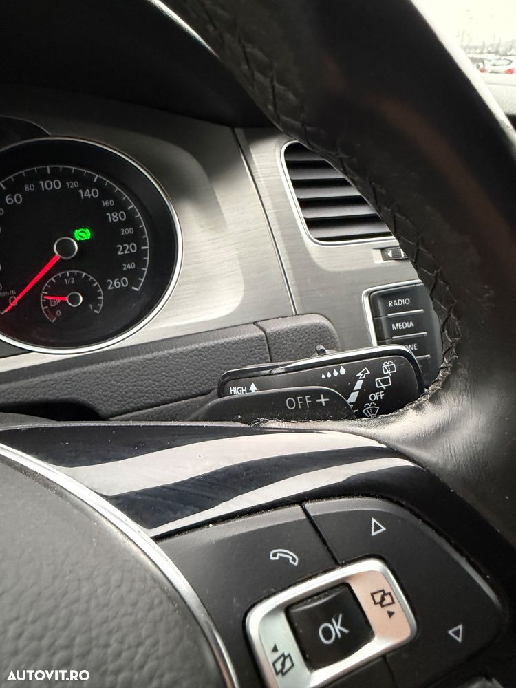 Volkswagen Golf 1.6 TDI DSG BMT Comfortline - 9