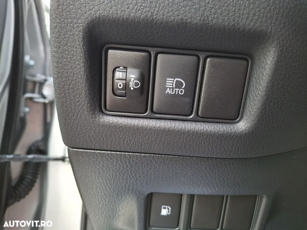 Toyota C-HR 1.8 HSD 122 CP 4x2 CVT Core - 22