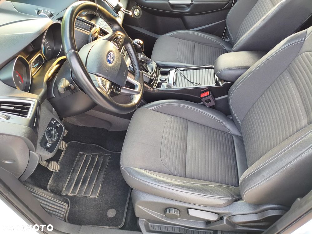 Ford Kuga 1.5 EcoBoost FWD Titanium ASS - 19