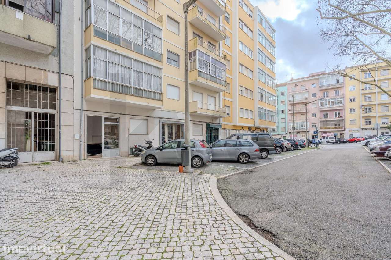 Investimento de Alta Rentabilidade em Lisboa: Espaço Comercial com 5,4 - Grande imagem: 3/32