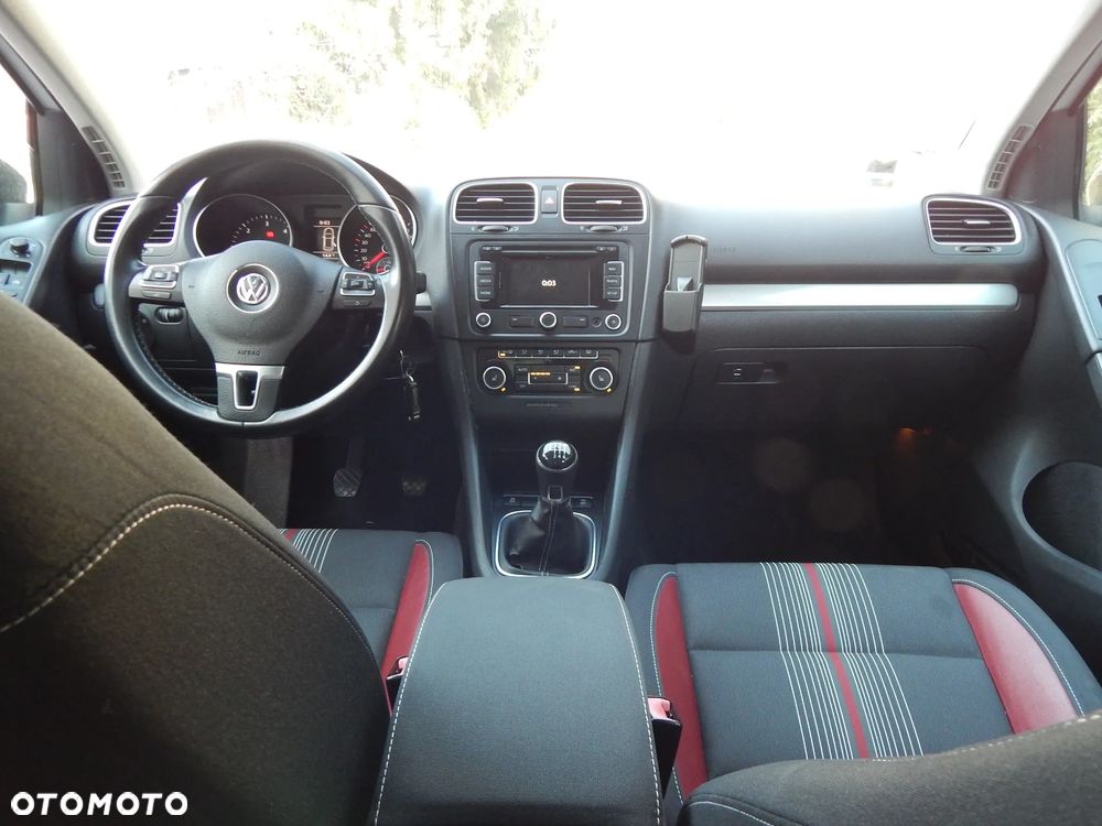 Volkswagen Golf 2.0 TDI DPF BlueMotion Technology MATCH - 13