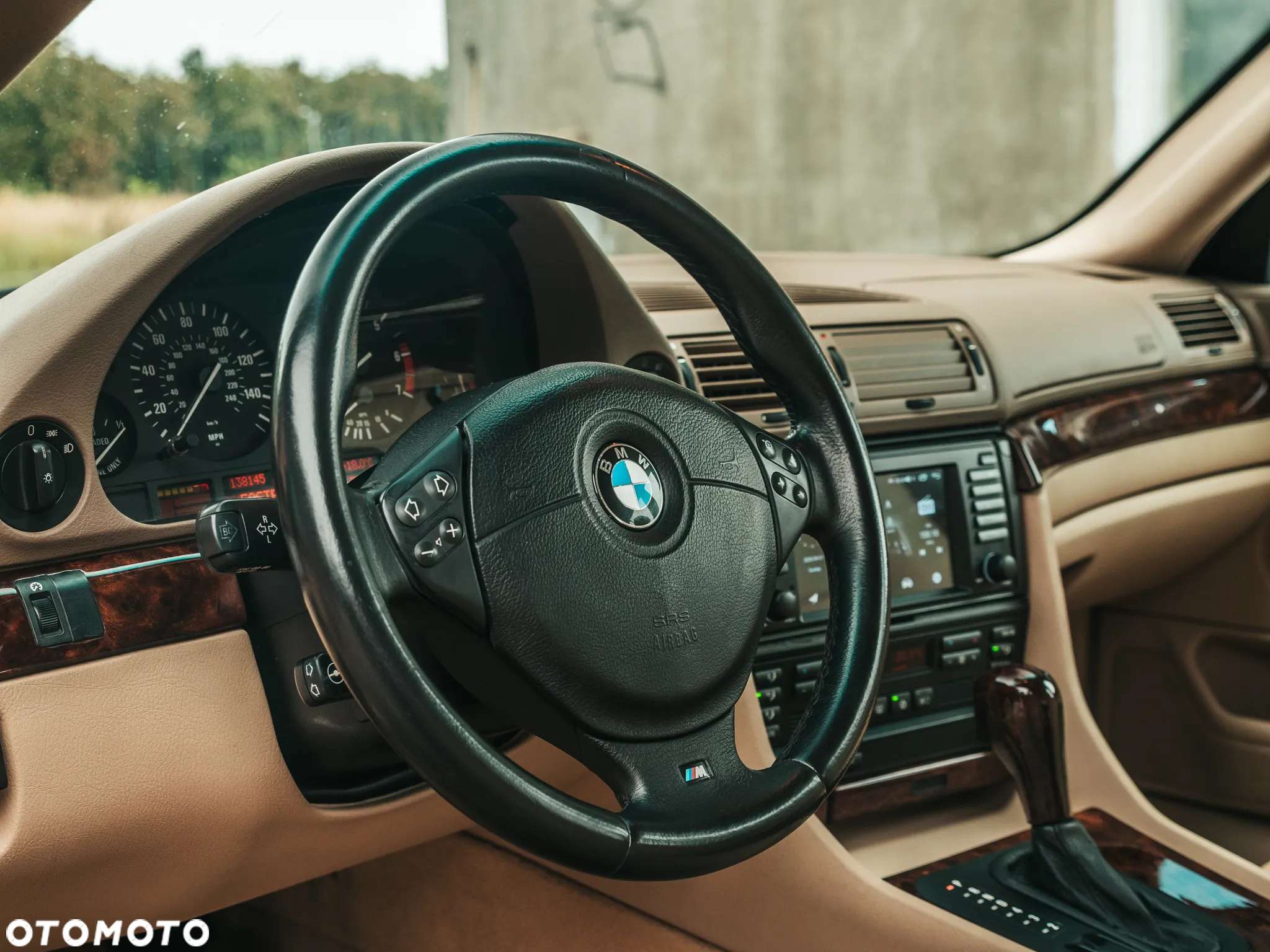 BMW Seria 7 740iL - 21