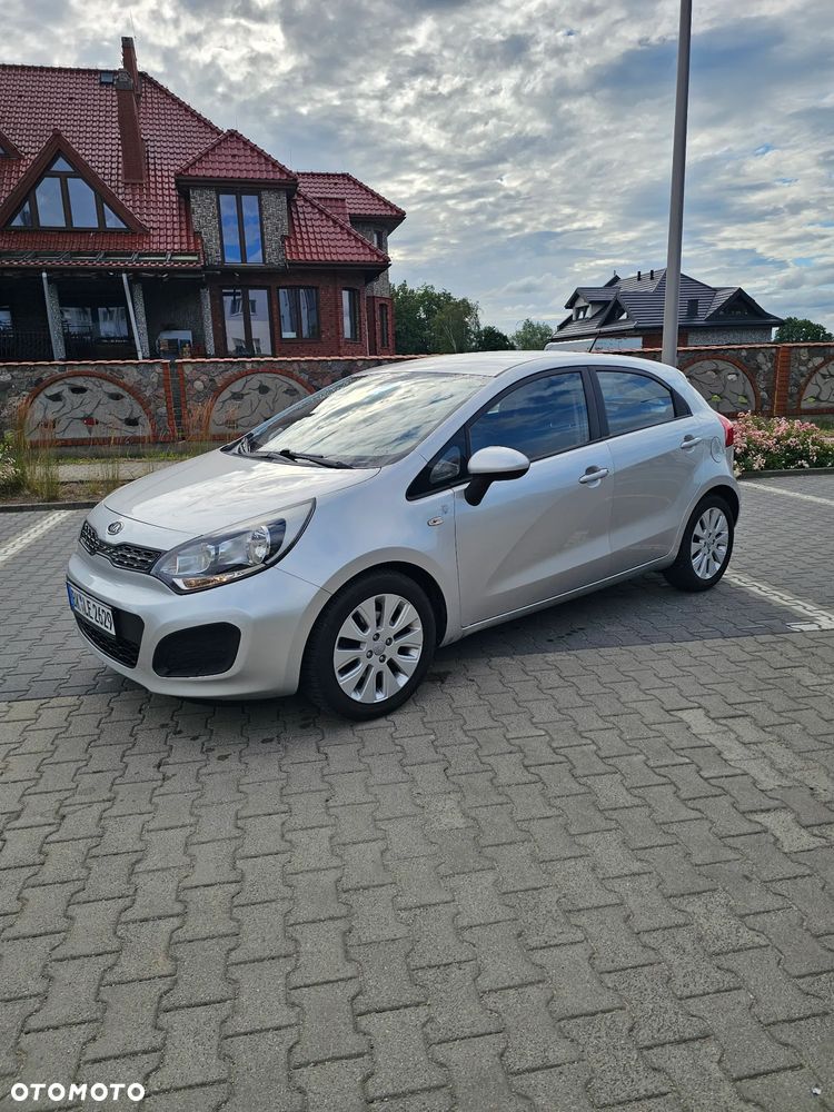 Kia Rio 1.2 Attract - 1