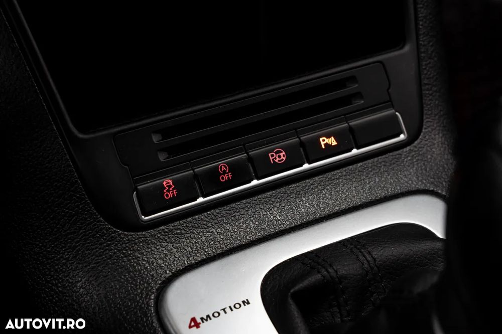 Volkswagen Tiguan 2.0 TDI DPF 4Motion BlueMotion Technology DSG Sport & Style - 31