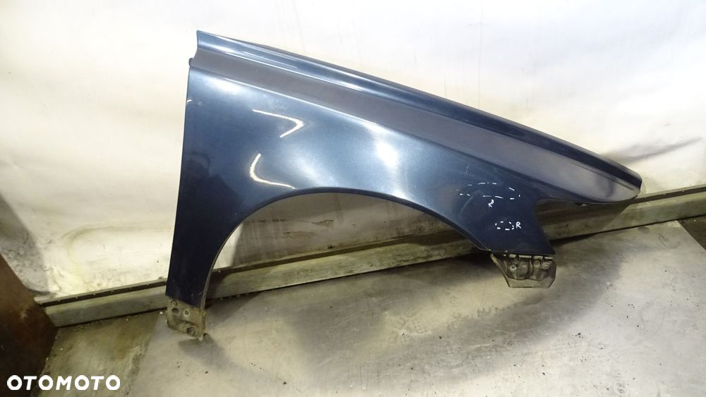 BŁOTNIK PRAWY PRZEDNI VOLVO S40 II 2.0 - 1