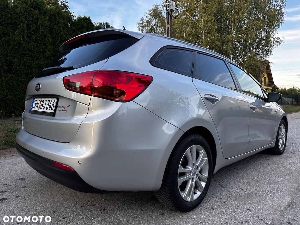 Kia Ceed 1.6 GDI Fifa World Cup Edition - 3