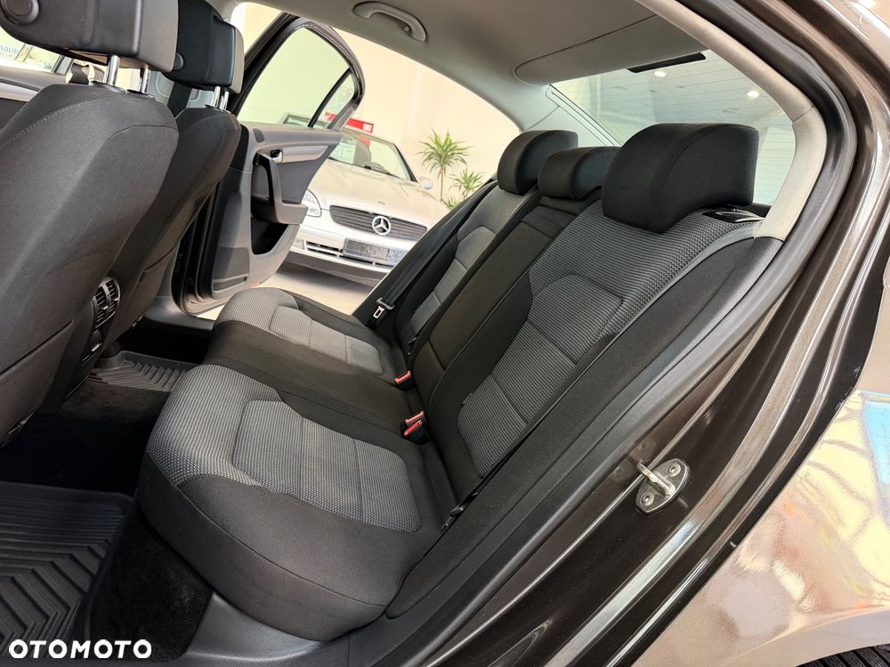 Volkswagen Passat 1.4 TSI Trendline - 30