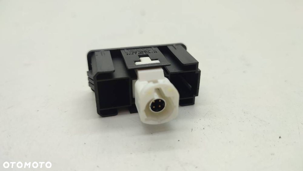 GNIAZDO WTYCZKA USB BMW F20 F21 F30 F83 R55 R56 R60 MINI 9230248 - 2