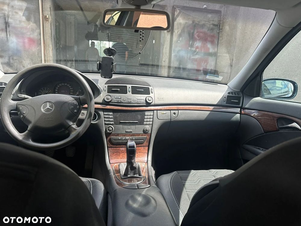 Mercedes-Benz Klasa E 220 CDI Classic - 5