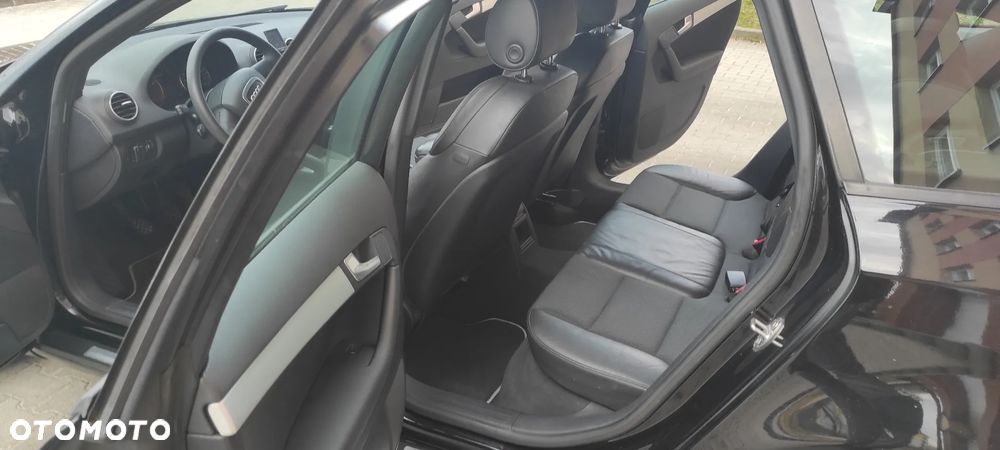 Audi A3 Sportback - 4