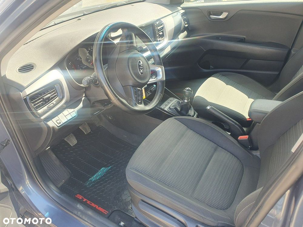 Kia Stonic - 13