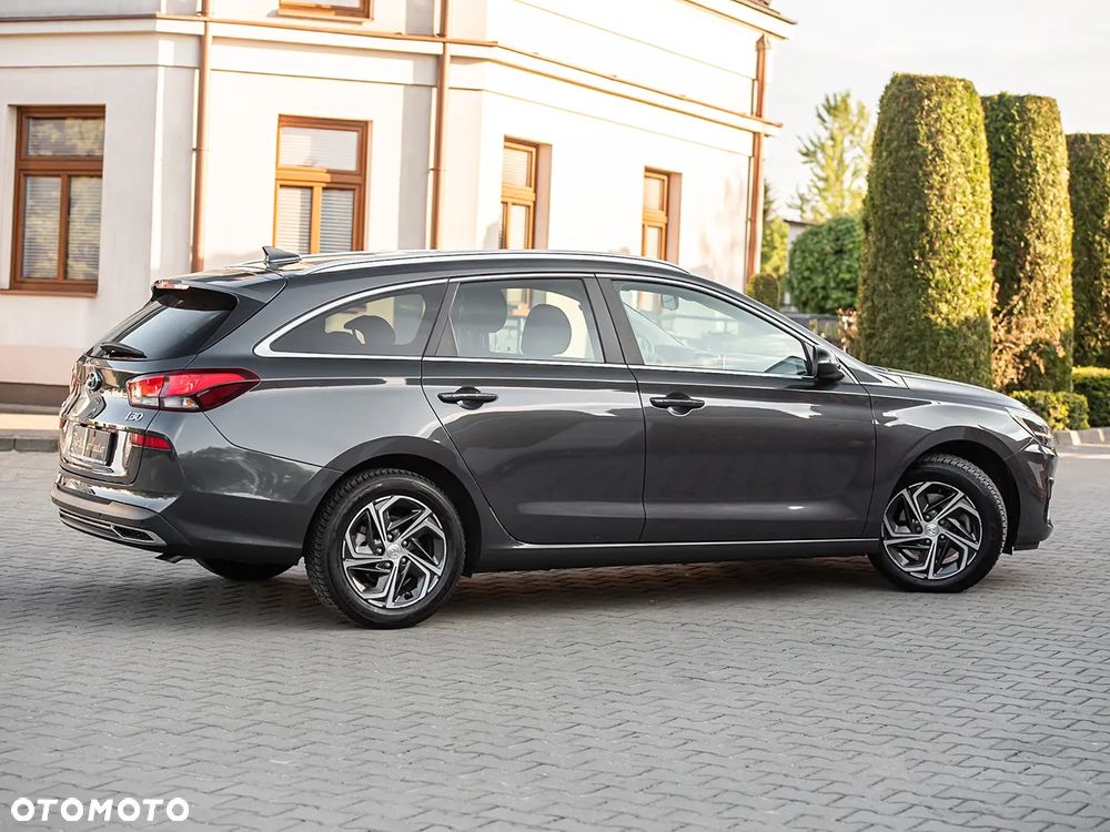 Hyundai i30 1.5 T-GDI 48V Premium DCT - 15