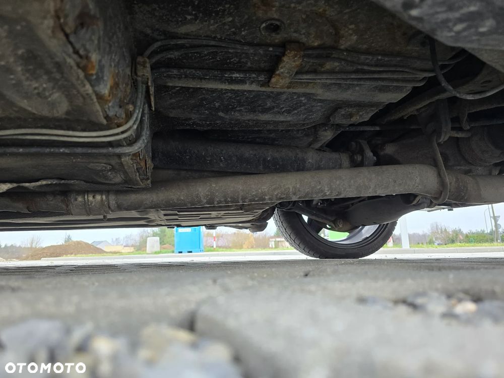 Mercedes-Benz Klasa E 250 TD Avantgarde - 8