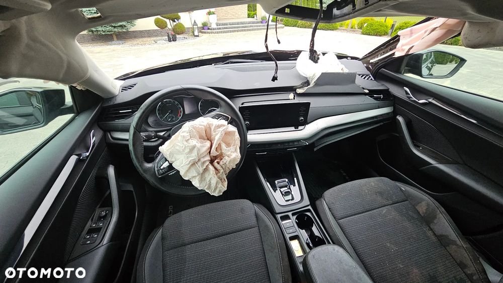 Skoda Octavia 2.0 TDI Ambition DSG - 9