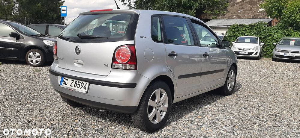 Volkswagen Polo - 8
