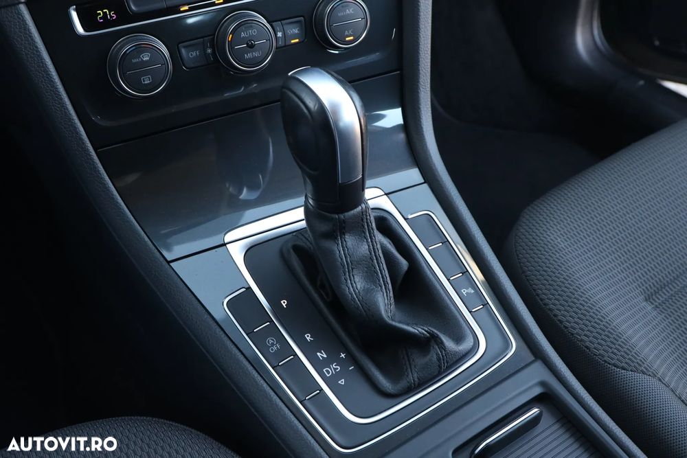 Volkswagen Golf 2.0 TDI DSG Comfortline - 23