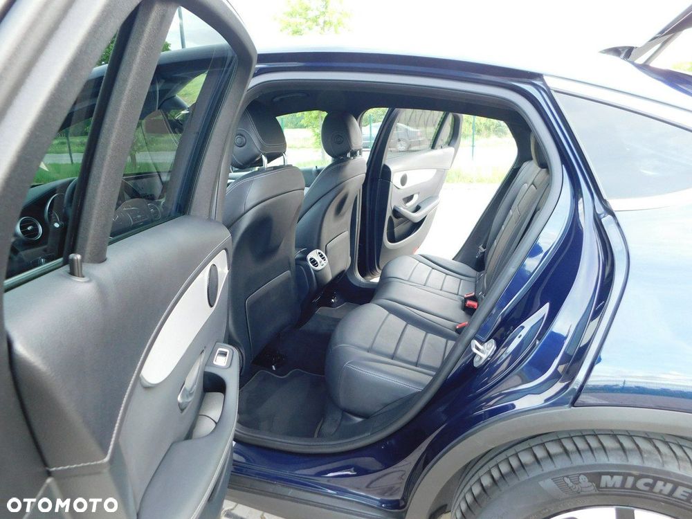Mercedes-Benz GLC - 12
