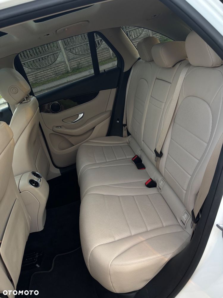 Mercedes-Benz GLC - 29