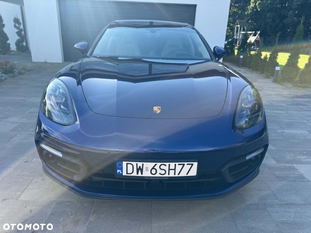 Porsche Panamera 4 Platinum Edition - 14