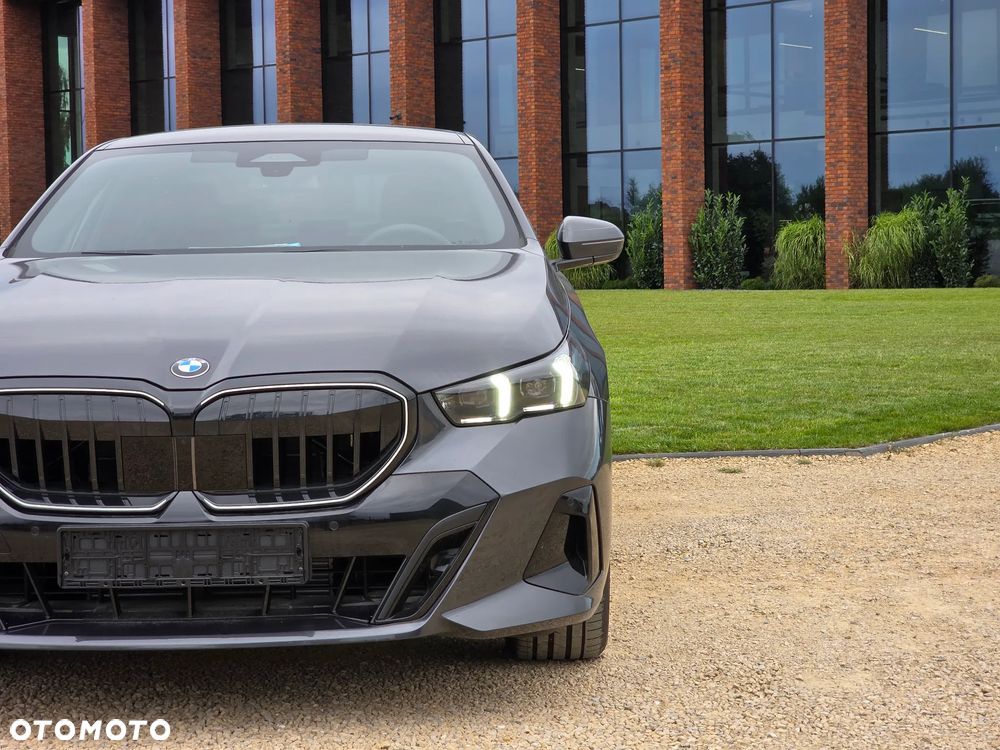 BMW Seria 5 520d mHEV M Sport - 8