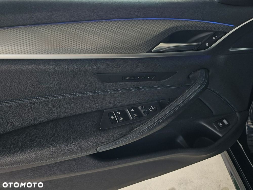 BMW Seria 5 - 12