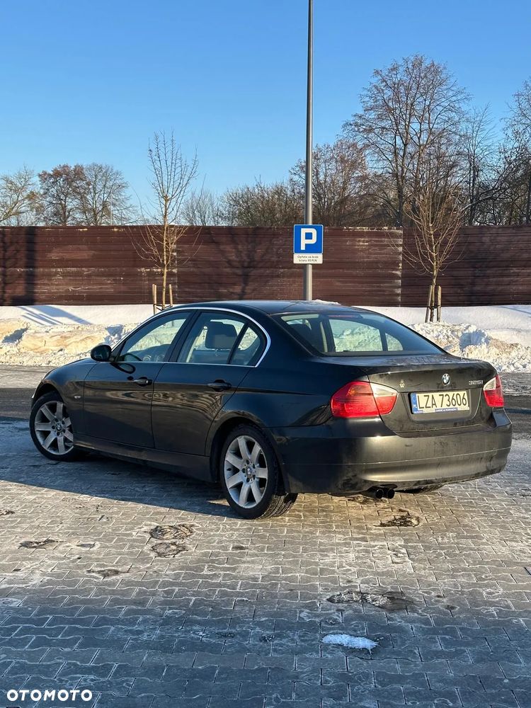 BMW Seria 3 325i - 5