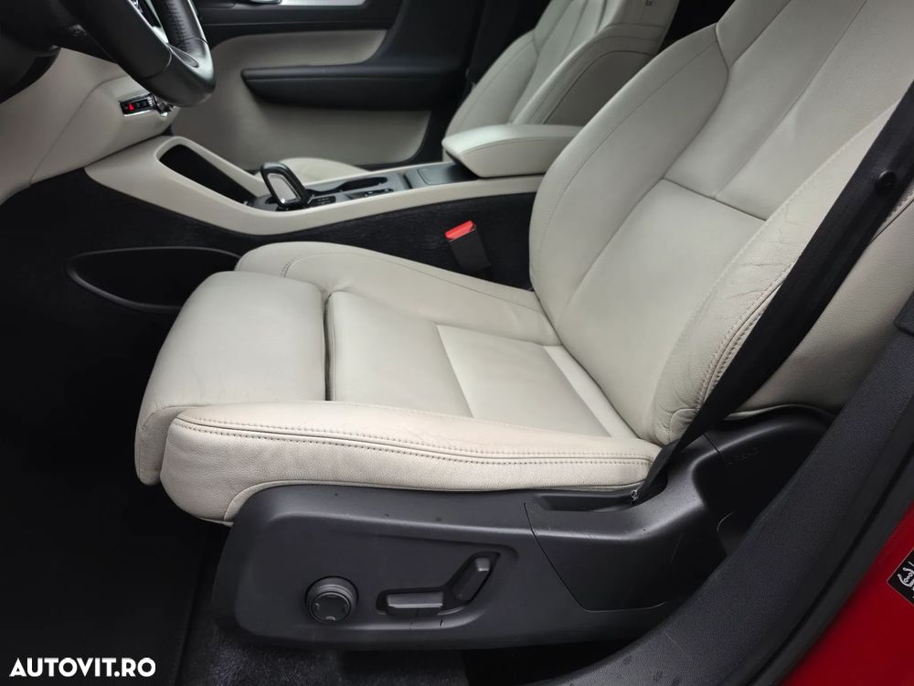 Volvo XC 40 D4 AWD Geartronic Inscription - 10