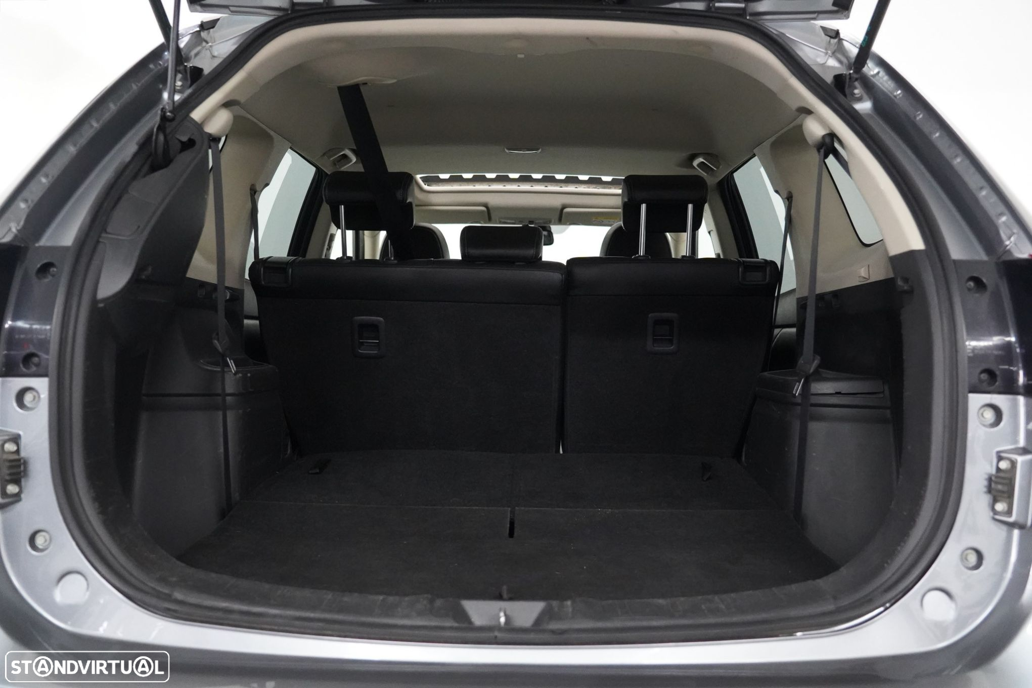 Mitsubishi Outlander 2.2 DI-D Instyle Navi - 19