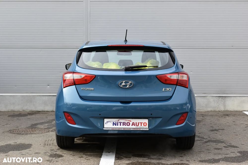 Hyundai i30 1.6 Automatik Style - 5