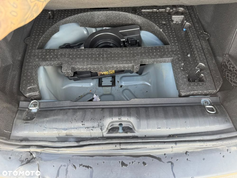 Peugeot 2008 PureTech 130 Stop&Start EAT6 Allure - 15