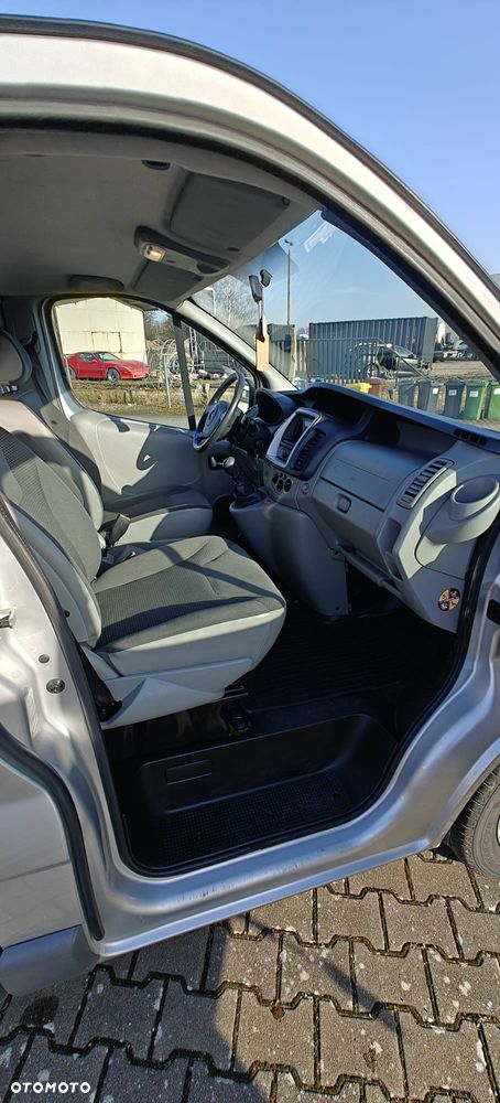 Opel Vivaro - 20