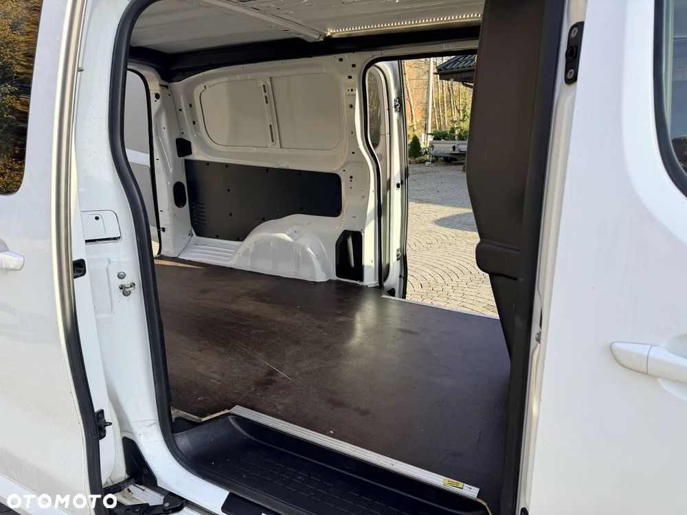 Opel Vivaro C L3H1 long xenon webasto bogate wyposażenie - 8