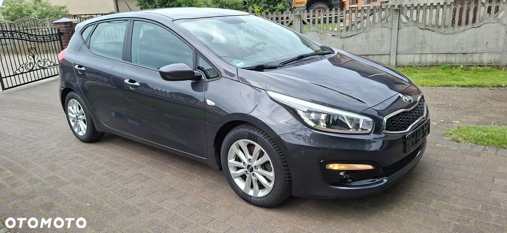 Kia Ceed 1.4 CVVT Dream Team Edition - 9