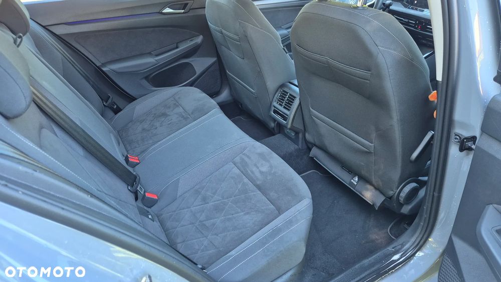 Volkswagen Golf 1.5 eTSI mHEV Style DSG - 8