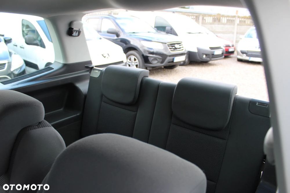 Volkswagen Touran 1.6 TDI DPF BlueMot Trendline - 20