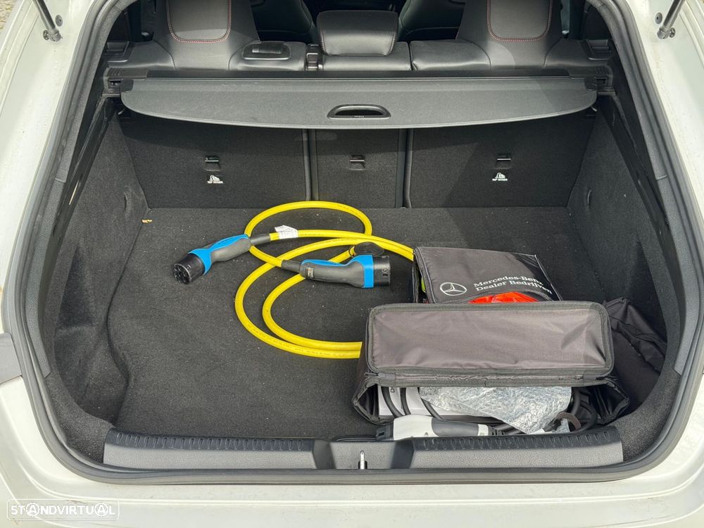Mercedes-Benz CLA 250 e Shooting Brake AMG Line - 15