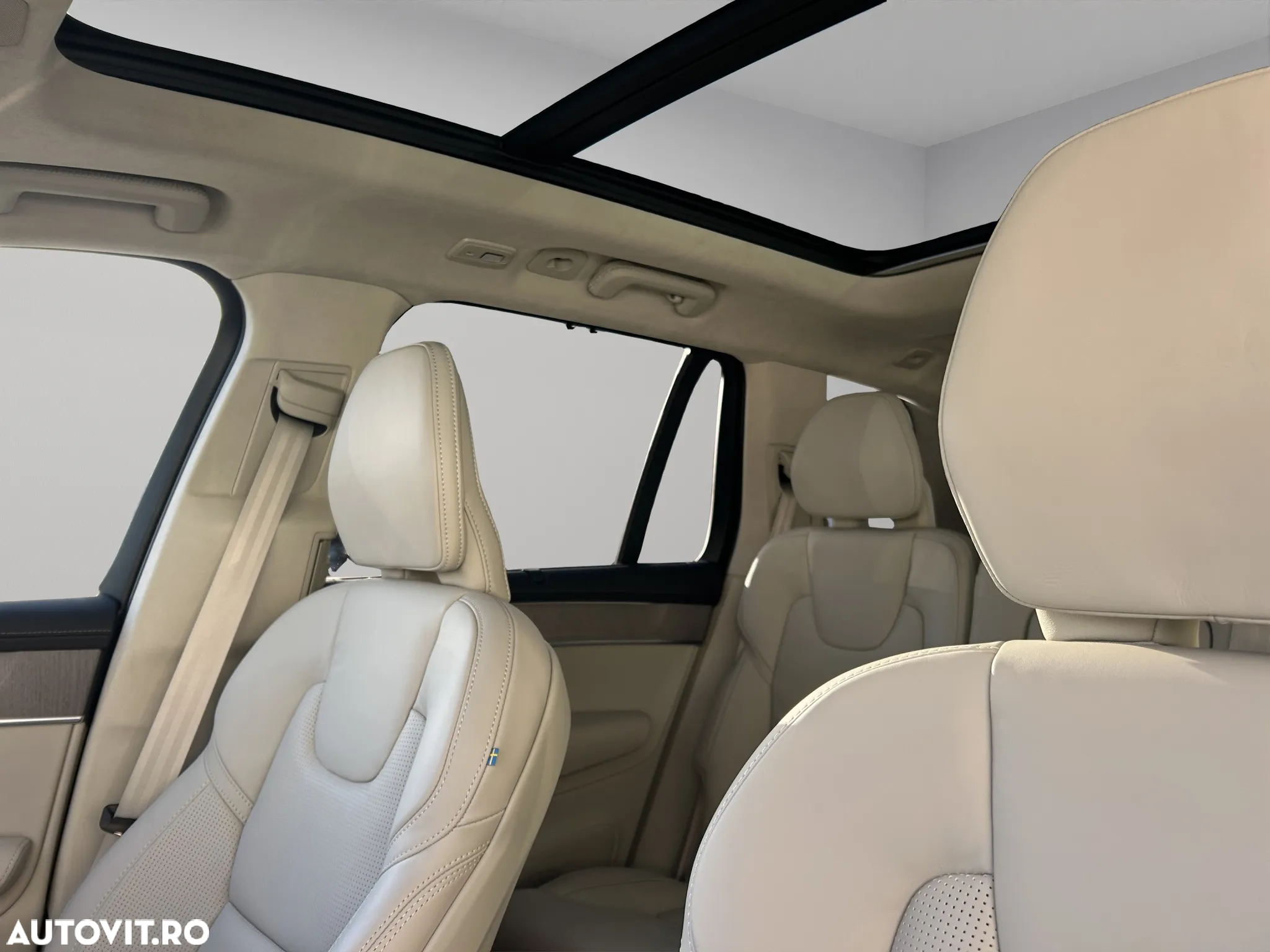 Volvo XC 90 - 22